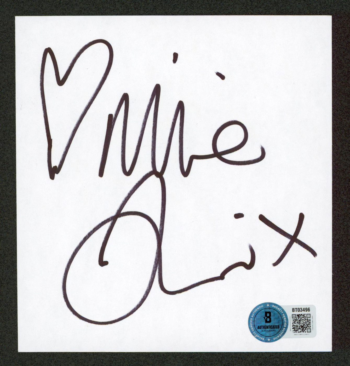 Minnie Driver Good Will Hunting Authentic Signed 4.75x5 Cut Signature BASBT03496