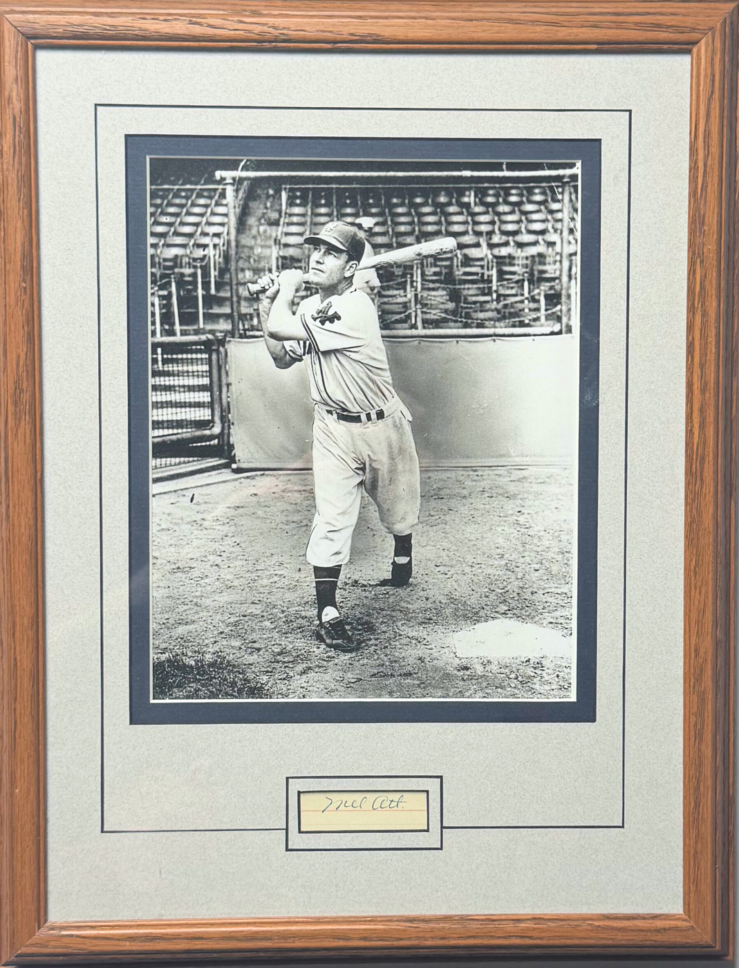Giants Mel Ott Signed and Framed Photo