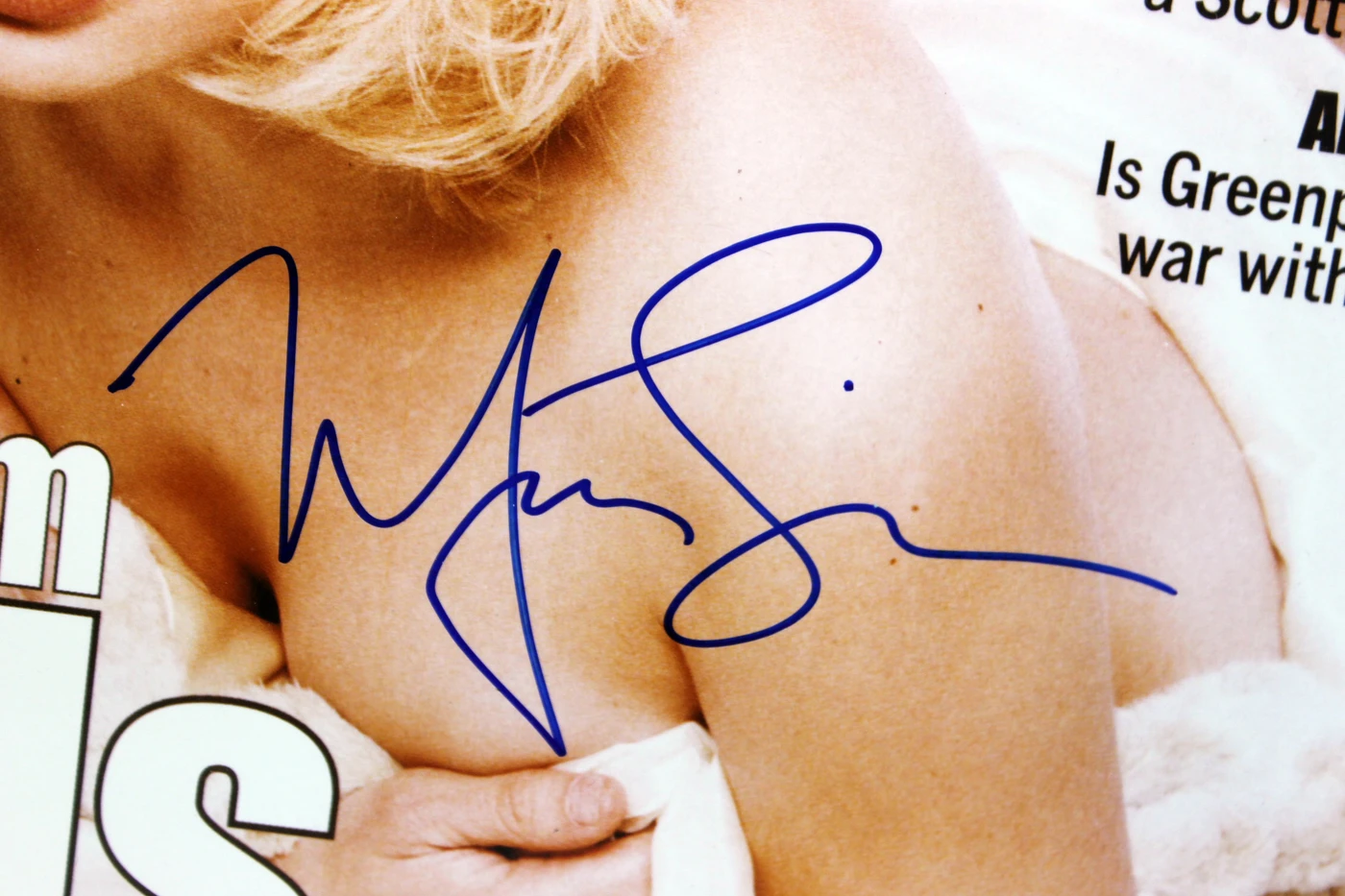 Mira Sorvino Authentic Signed Matted GQ Magazine Cover Photo PSA/DNA #J00131