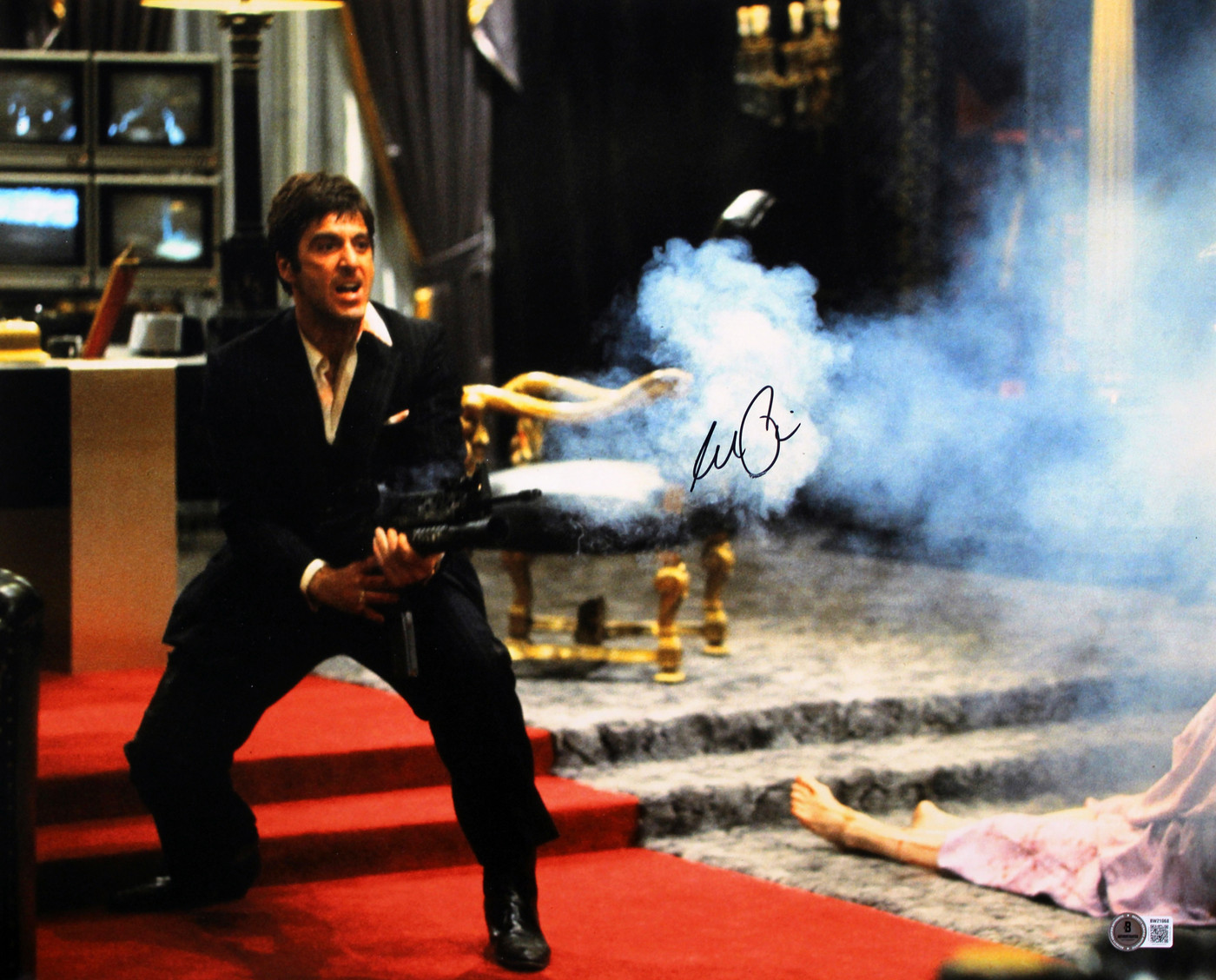 Al Pacino Scarface Authentic Signed 16x20 Horizontal Shooting Photo BAS #BW21068