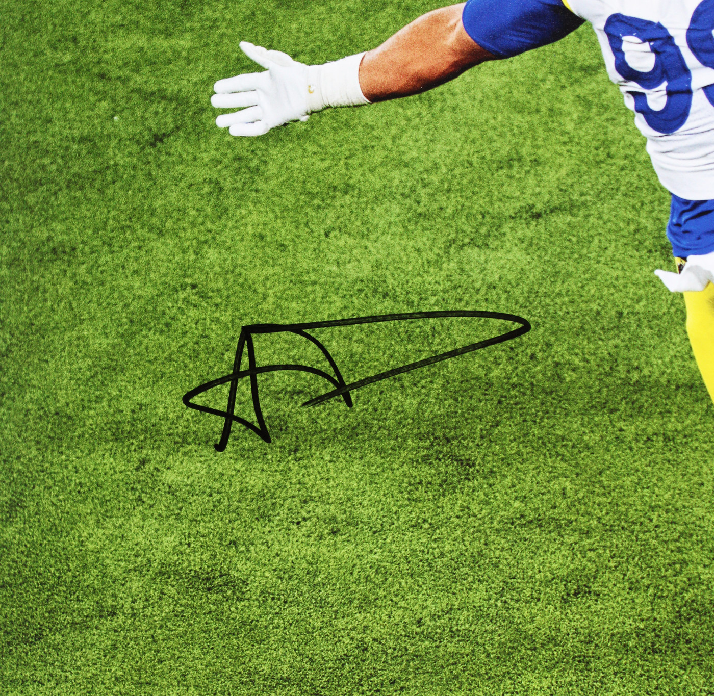 Rams Aaron Donald Signed 16x20 Horizontal SB LVI Photo w/ Black Sig BAS Witness