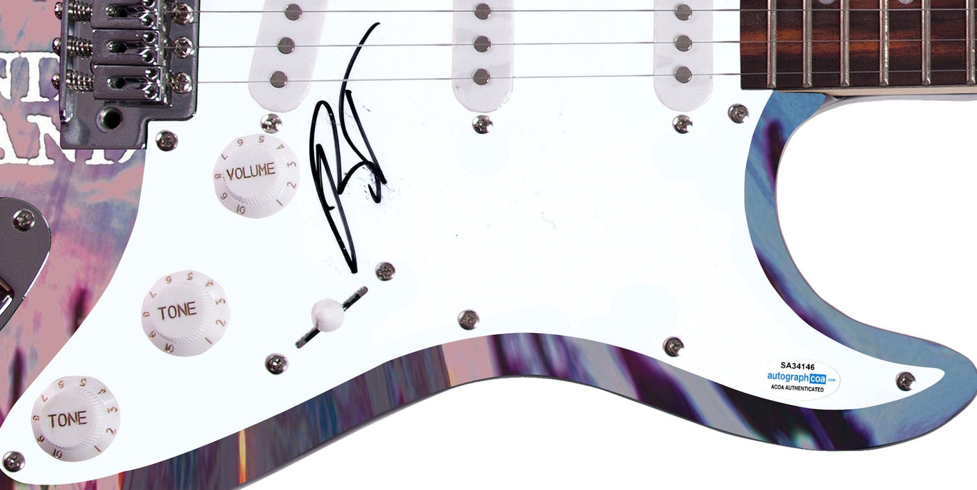 Dave Matthews Band Boyd Tinsley Autographed Under The Table & Dreaming Lp cd Gui