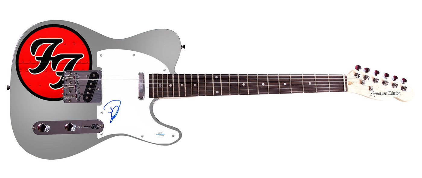 Foo Fighters Dave Grohl Signed  Autographed Custom Graphics Photo Guitar ACOA
