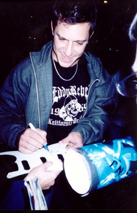 The Dave Matthews Band Stefan Lessard Signed Graphics Guitar w Sketch ACOA Version 3