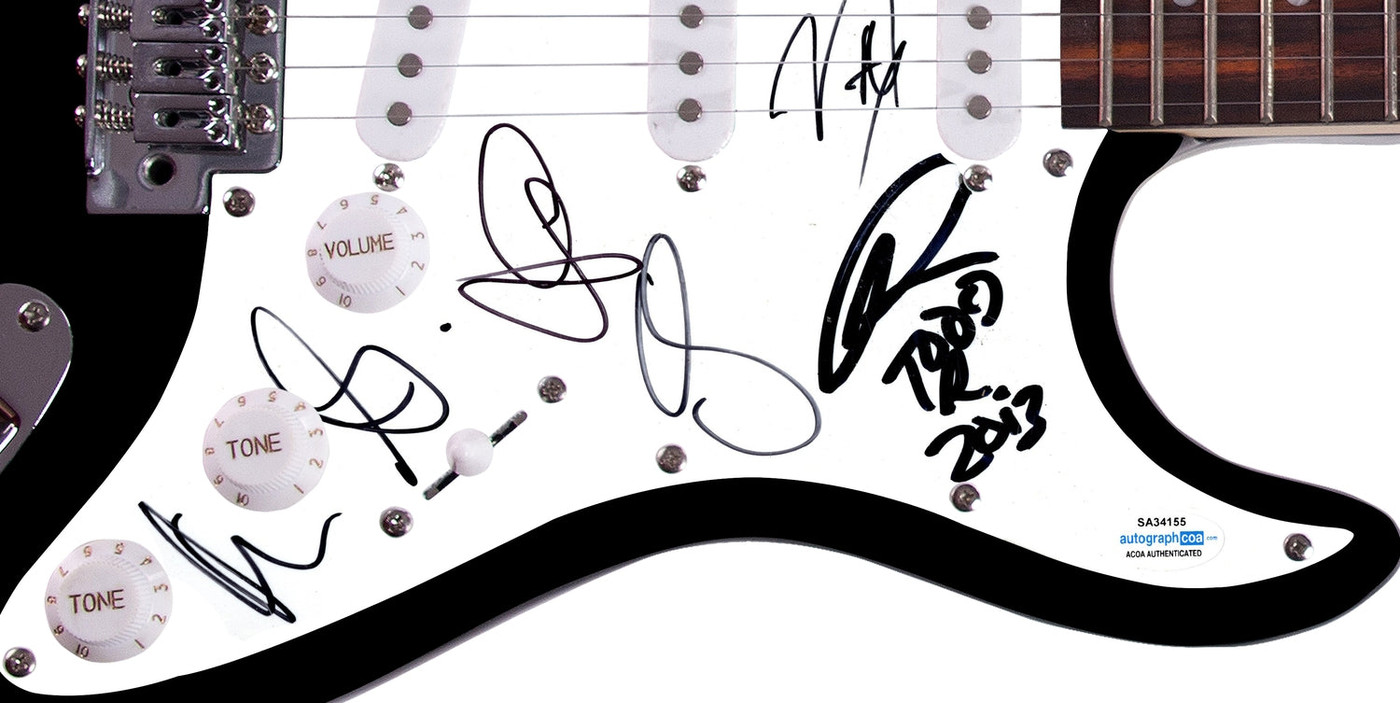 Robert Johnson Tribute Concert Signed Guitar Rundgren Gray Wimbish Reid