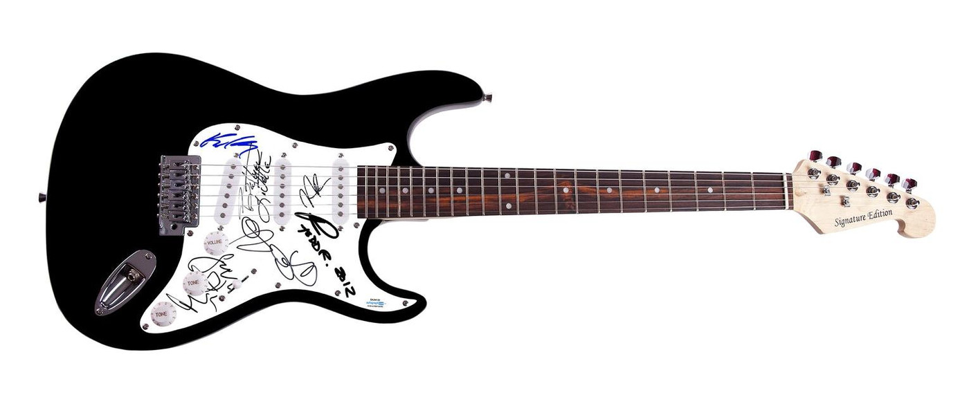 Robert Johnson Tribute Concert Signed Guitar Todd Rundgren Keb Mo Macy Gray