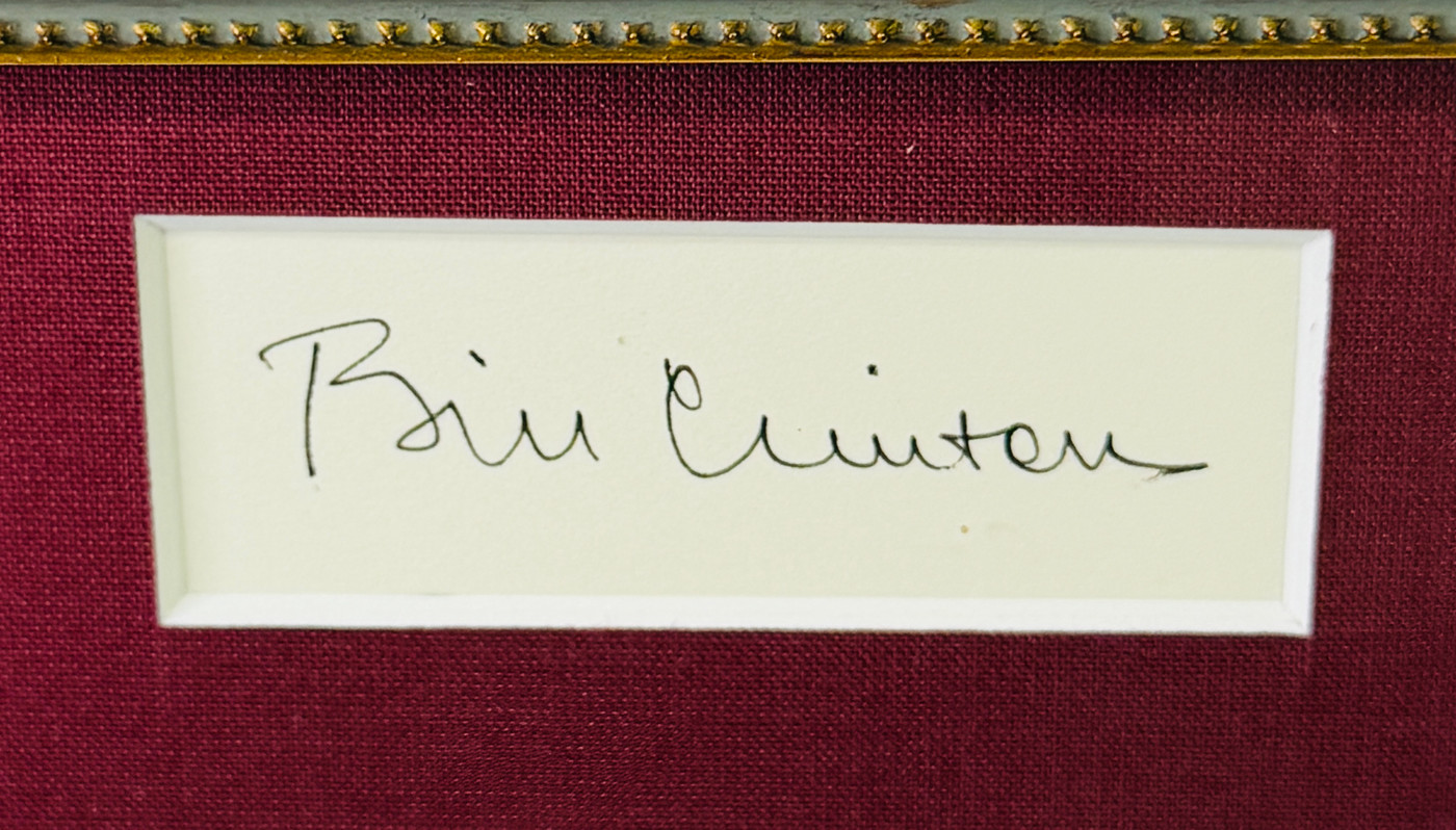 BILL CLINTON – Presidential Signed Display & Oval Office Sofa Swatch