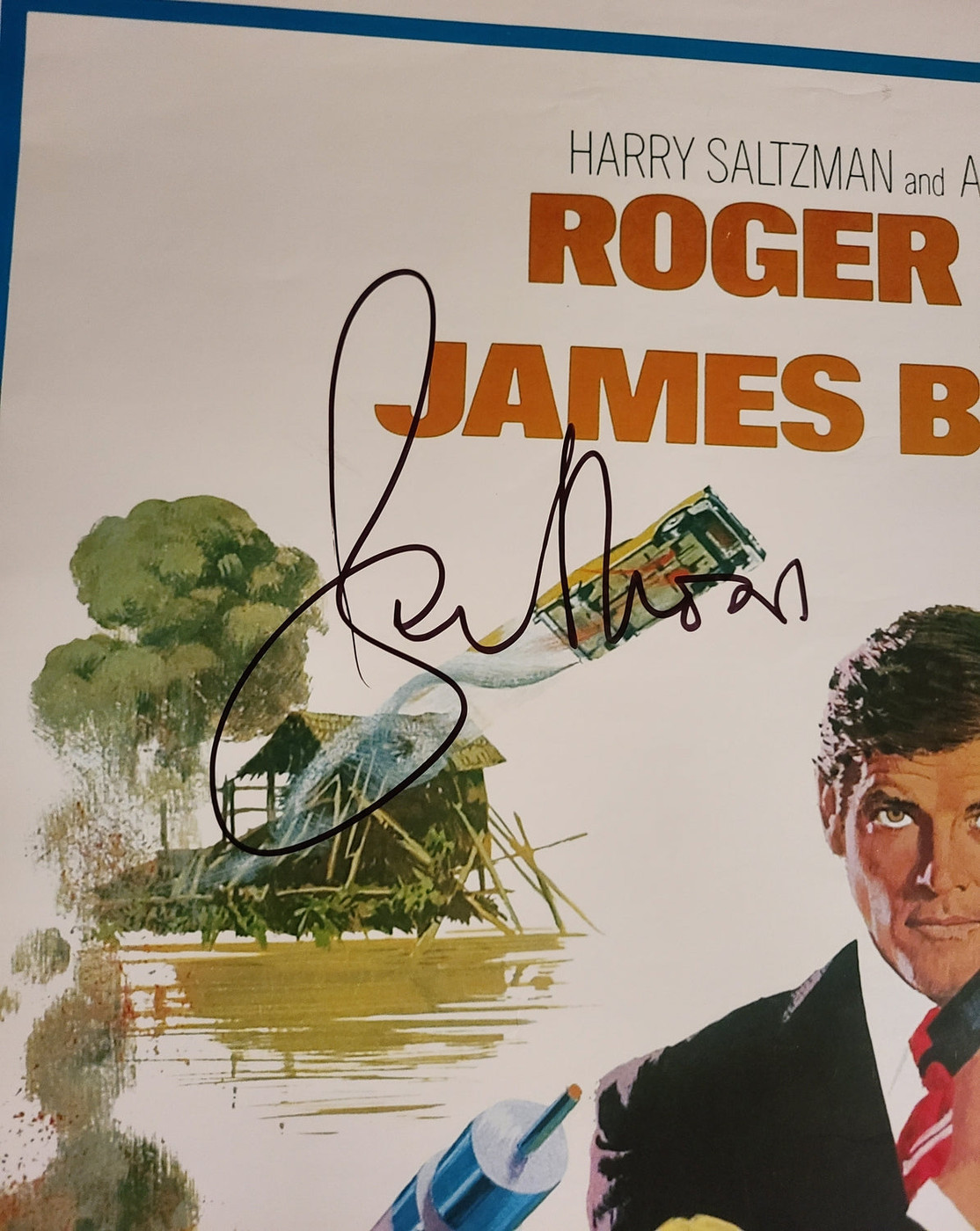 Roger Moore Signed James Bond The Man With the Golden Gun Poster ACOA