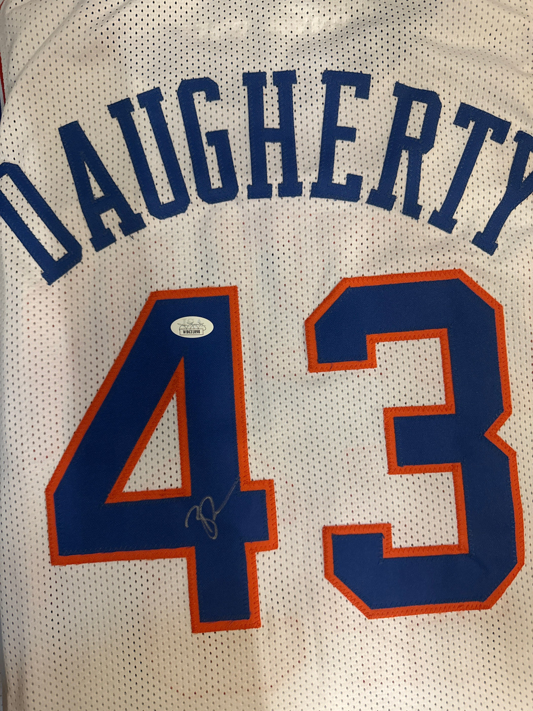Brad Daugherty Signed Cleveland White Basketball Jersey (JSA)