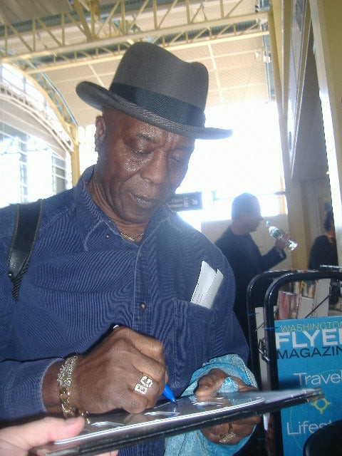 Buddy Guy Signed Autographed 11x14 Photo BLUES ACOA
