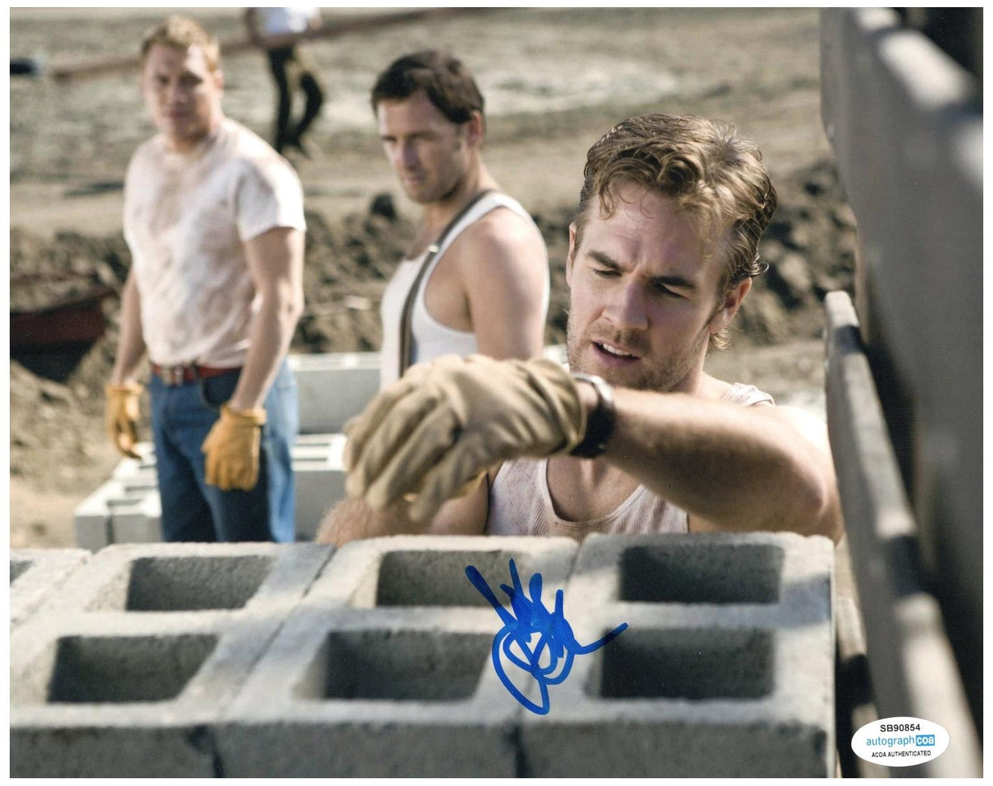 James Van Der Beek Signed Autographed 8x10 Working Hard Photo