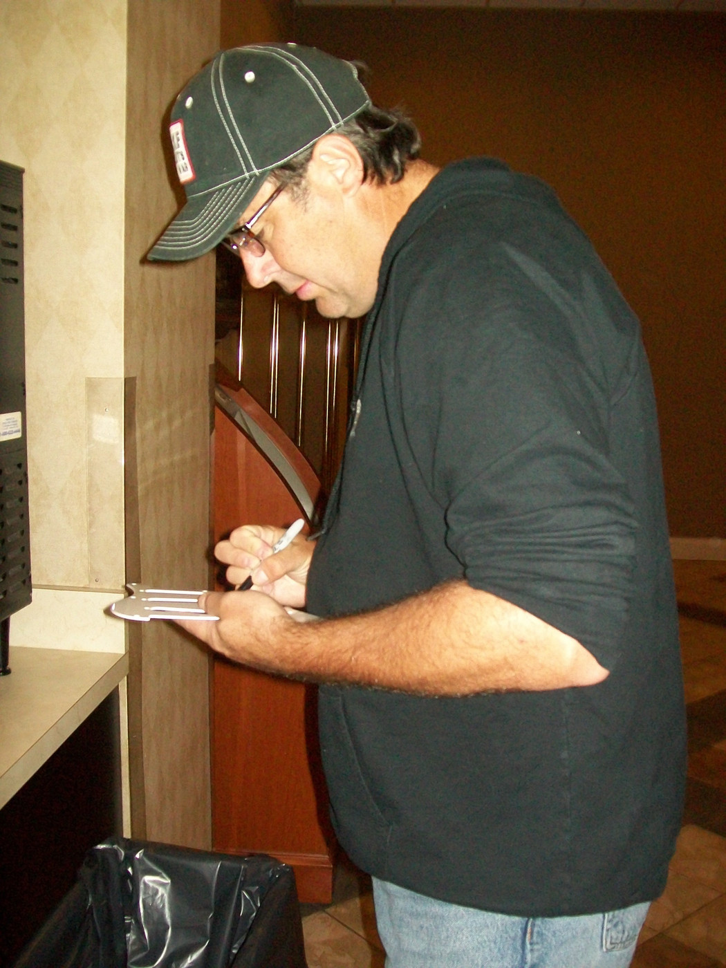 Vince Gill Signed Autographed 8x10 Photo ACOA