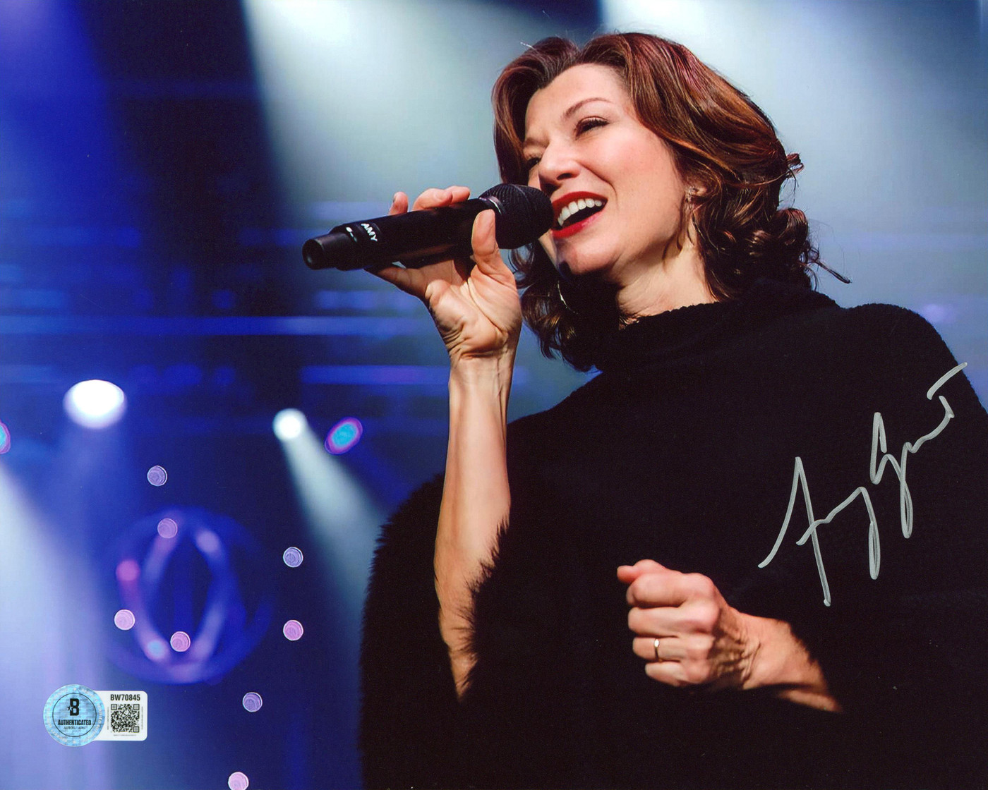 Amy Grant Musician Authentic Signed 8x10 Horizontal Photo Autographed BAS 2