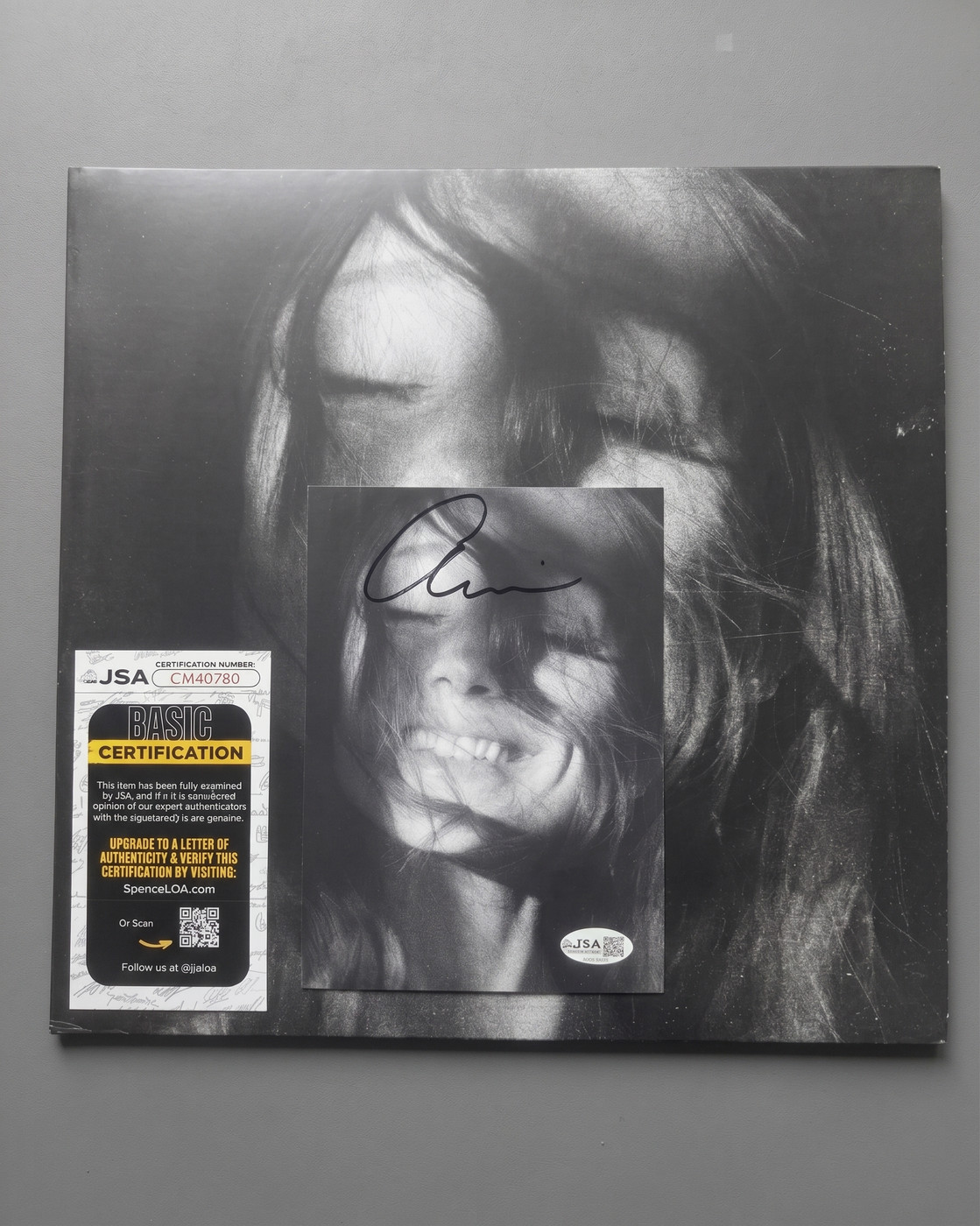 Ariana Grande Signed Petal Vinyl Insert Black Ink JSA COA