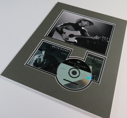 Garth Brooks Signed Display