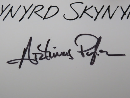 Lynyrd Skynyrd Signed Drumhead RR58801