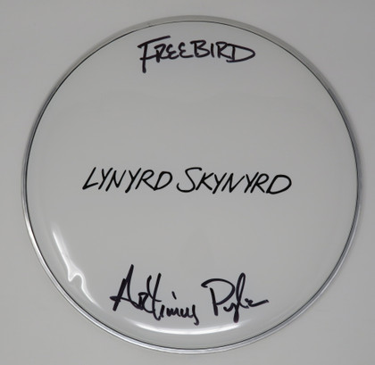 Lynyrd Skynyrd Signed Drumhead LH-WIT838173