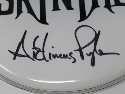 Lynyrd Skynyrd Signed Drumhead LH-WIT838167