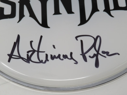 Lynyrd Skynyrd Signed Drumhead LH-WIT838187