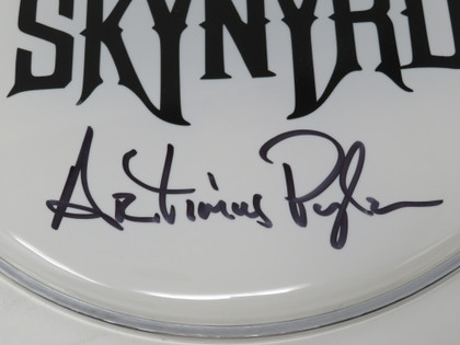 Lynyrd Skynyrd Signed Drumhead LH-WIT838195