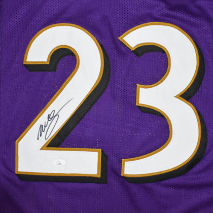 Willis McGahee Signed Baltimore Purple Football Jersey (BECKETT)