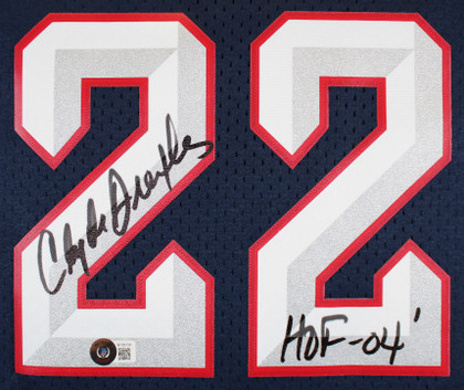 Rockets Clyde Drexler "HOF 04" Signed Navy Mitchell & Ness Jersey BAS Witnessed