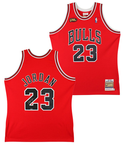 Bulls Michael Jordan Signed 96-97 Black M&N HWC Authentic