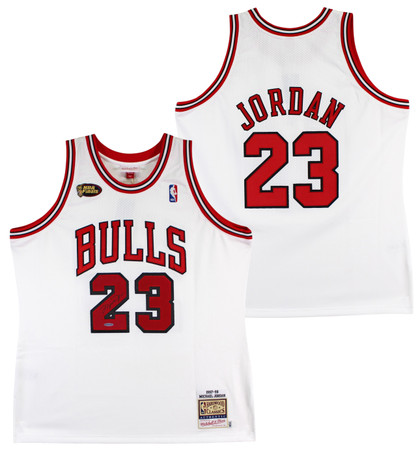 と*む様 刺繍‼️NBAユニフォームChicago Bulls Michael Michael Jordan Autographed & Embroidered Chicago Bulls 1997