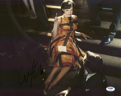 Elisabeth Moss Mad Men Signed Authentic 11X14 Photo Autographed PSA/DNA #Y99091