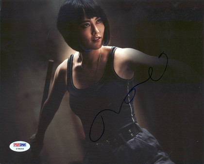 Rinko Kikuchi Pacific Rim Signed Authentic 8X10 Photo PSA/DNA #Y78066