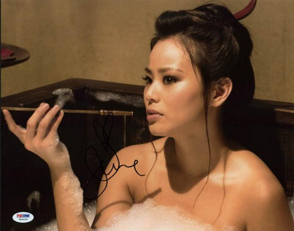 Jamie Chung Sexy Signed Authentic 11X14 Photo Autographed PSA/DNA #W24439