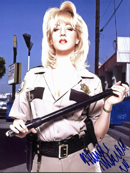 Wendi McLendon-Covey Reno 911 Authentic Signed 8x10 Photo BAS #D05881