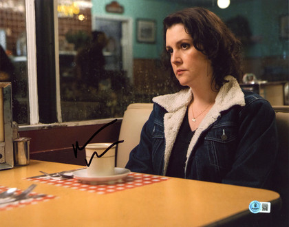 Melanie Lynskey Yellowjackets Authentic Signed 11x14 Photo BAS #BS40946