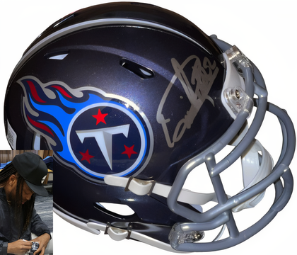 Derrick Henry Signed Tennessee Titans Navy Speed Mini Helmet #22  Beckett Witnessed