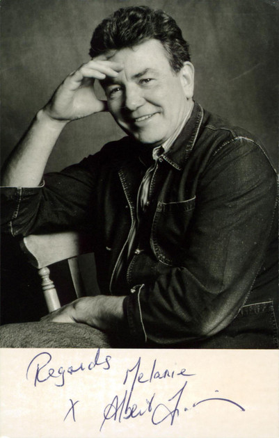 Albert Finney Erin Brockovich "Regards Melanie" Signed 3.5x5.5 Photo BAS BT02436