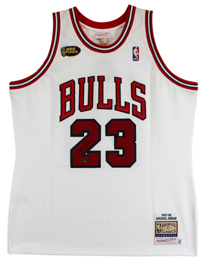 Bulls Michael Jordan Signed 97-98 White Nike HWC Authentic Framed Jersey UDA Version 1