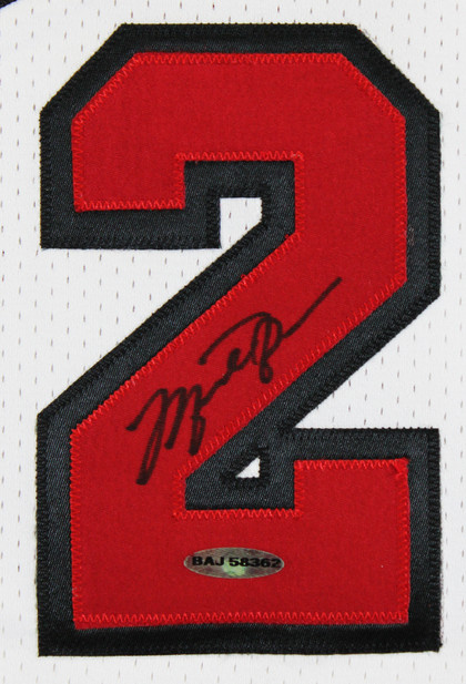 Bulls Michael Jordan Signed 97-98 White Nike HWC Authentic Framed Jersey UDA Version 1
