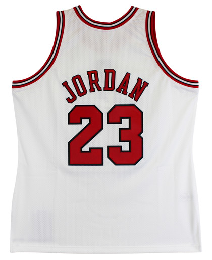 Bulls Michael Jordan Signed 97-98 White Nike HWC Authentic Framed Jersey UDA Version 1