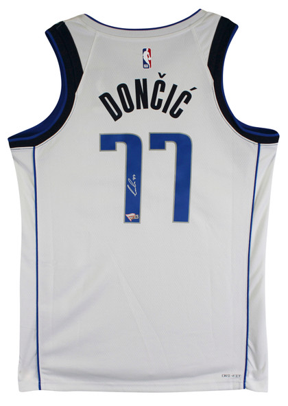 Mavericks Luka Doncic Signed White Nike Assoc. Edition Jersey Fanatics #A473486
