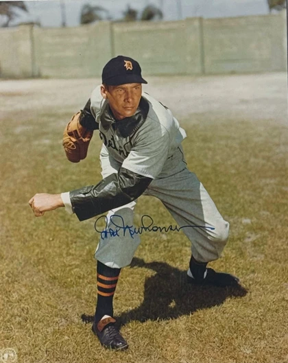 Tigers Hal Newhouser Signed Photo