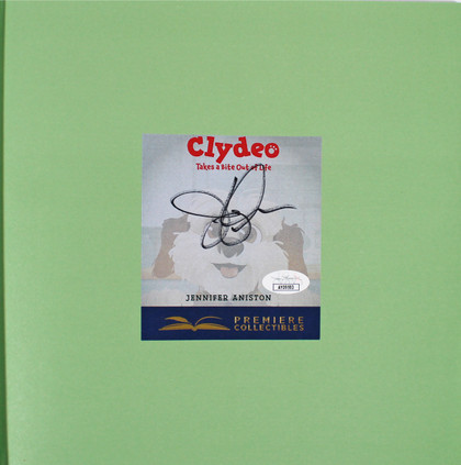 Jennifer Aniston Authentic Signed Clydeo Takes A Bite Out of Life Book JSA