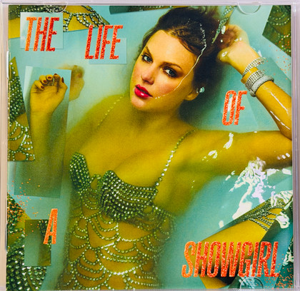 テイラースウィフトTHE LIFE OF A SHOWGIRL 直筆サインCD Taylor Swift 