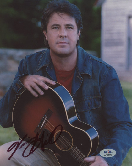 Vince Gill Country Musician Authentic Signed 8x10 Vertical Photo PSA/DNA 6