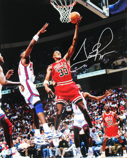 Bulls Scottie Pippen Authentic Signed 16x20 Vertical Photo BAS #BW21111