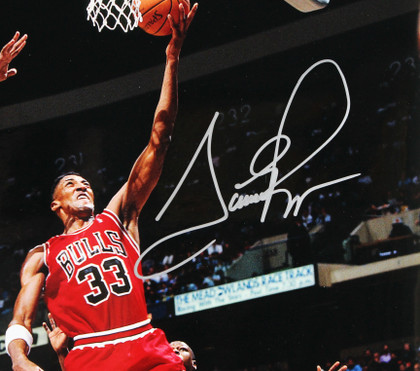 Bulls Scottie Pippen Authentic Signed 16x20 Vertical Photo BAS #BW21111