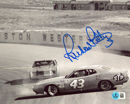 Richard Petty NASCAR Authentic Signed 8x10 Horizontal Photo BAS #BU55208