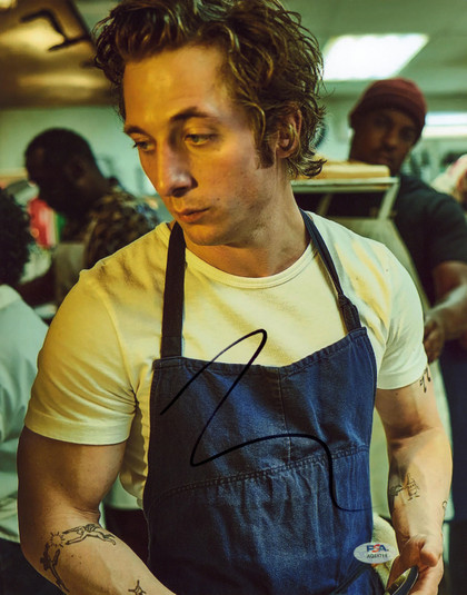 Jeremy Allen White The Bear Authentic Signed 11x14 Photo PSA/DNA #AQ51714