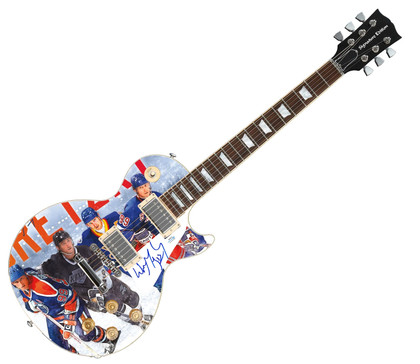 Wayne Gretzky Signed Custom Graphics 1/1 Photo Guitar ACOA