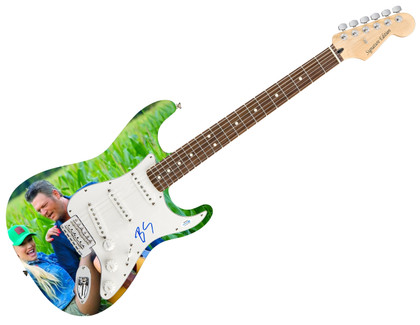 Blake Shelton w No Doubt Gwen Signed Graphics Guitar ACOA