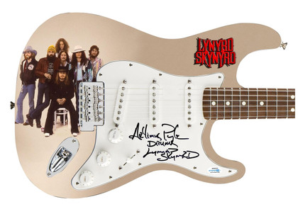 Lynyrd Skynyrd Artimus Pyle Autographed Custom Photo Graphics 1/1 Guitar ACOA